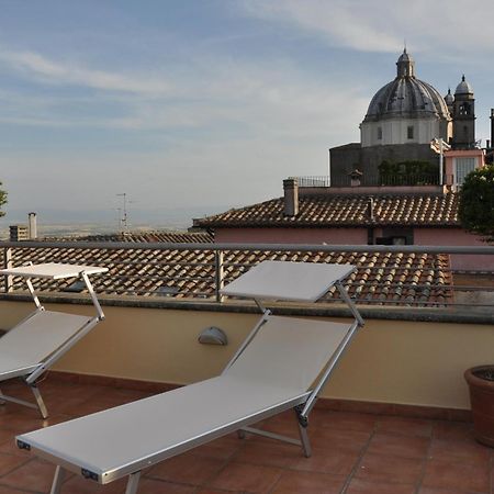 Hotel Urbano V Montefiascone Exterior photo