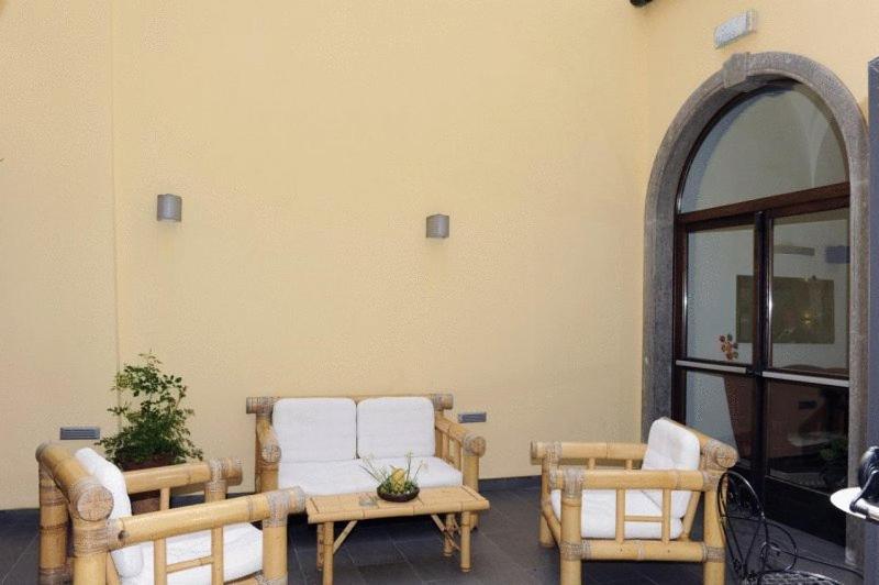 Hotel Urbano V Montefiascone Exterior photo