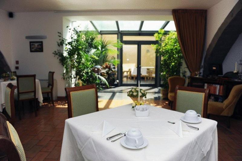 Hotel Urbano V Montefiascone Exterior photo